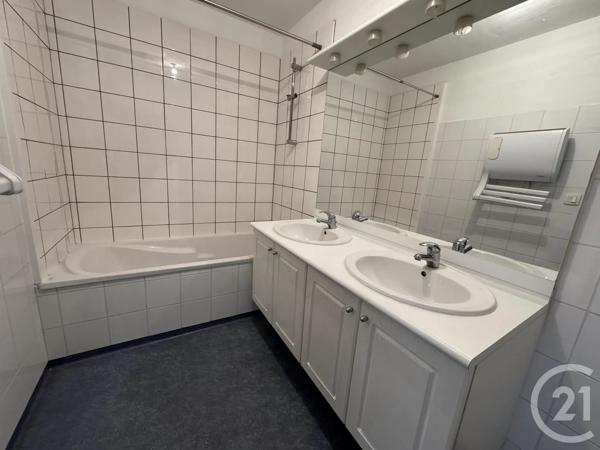 Immeuble à vendre  356 m 2   GRAULHET  - 81