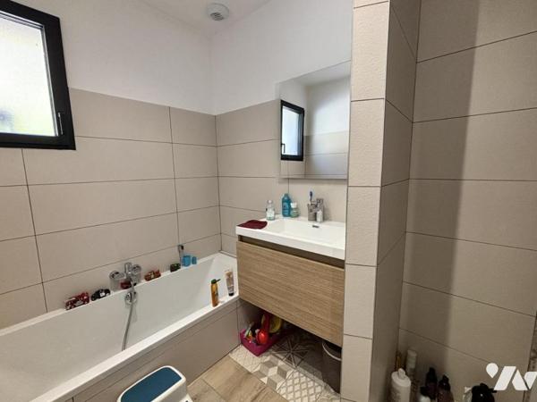 Maison contemporaine – Vaulnaveys‑le‑Haut – Plain‑pied de 2017 avec prestations haut de gamme