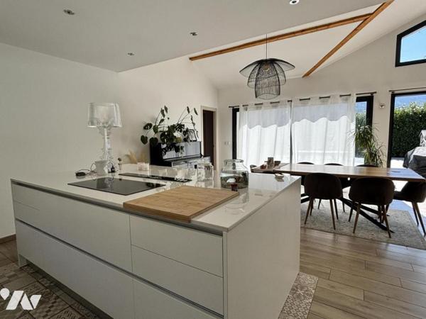 Maison contemporaine – Vaulnaveys‑le‑Haut – Plain‑pied de 2017 avec prestations haut de gamme