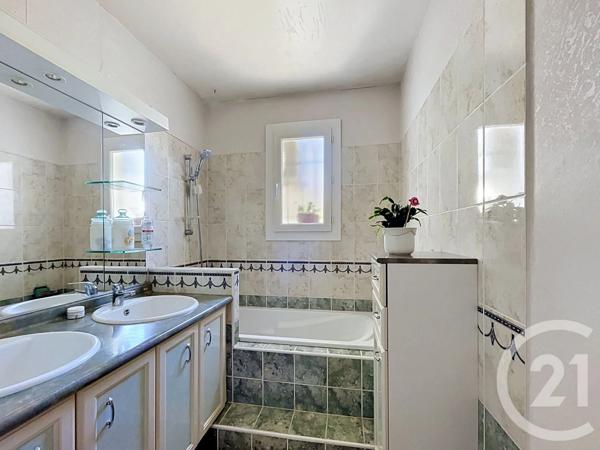 Maison à vendre  5 pièces - 103,08 m 2   POUSSAN  - 34