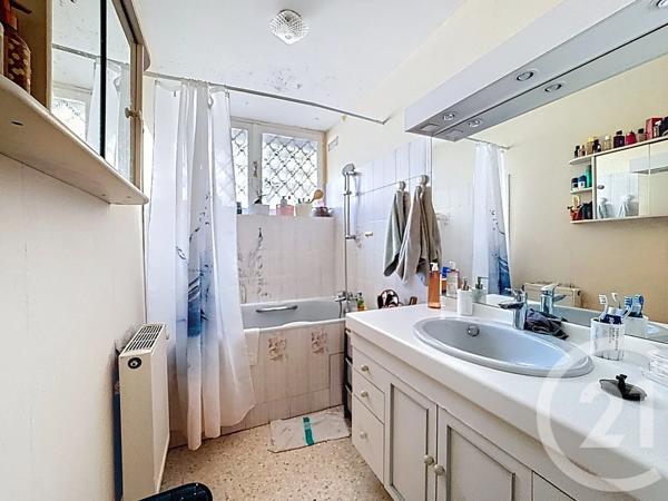 Appartement F3 à vendre  3 pièces - 70,19 m 2   MONTPELLIER  - 34