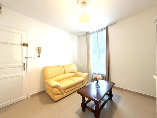 APPARTEMENT TYPE 2 MEUBLE A MANOSQUE PROCHE CENTRE VILLE