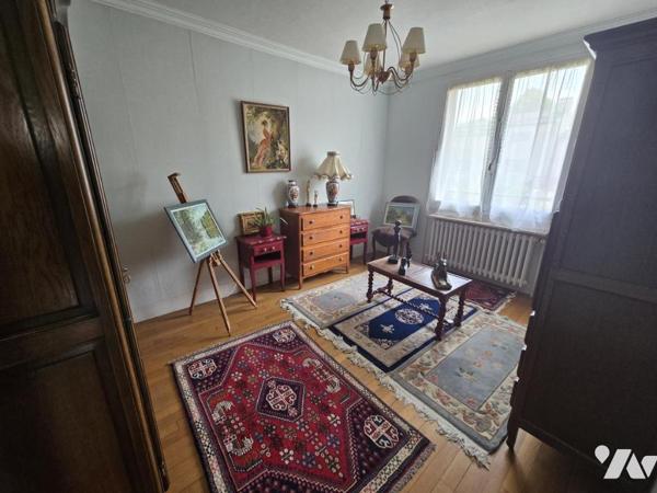 QUARTIER PAVILLONAIRE PROCHE DU PARC INTERDEPARTEMENTAL DES SPORTS ET DE LA FERME DE CHOISY LE ROI