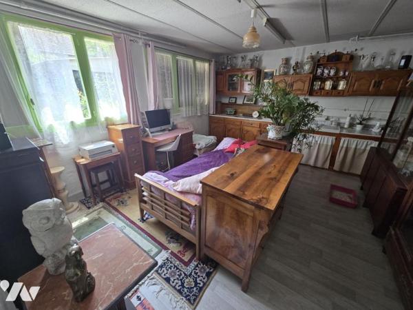 QUARTIER PAVILLONAIRE PROCHE DU PARC INTERDEPARTEMENTAL DES SPORTS ET DE LA FERME DE CHOISY LE ROI