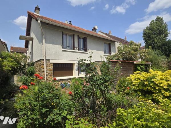 QUARTIER PAVILLONAIRE PROCHE DU PARC INTERDEPARTEMENTAL DES SPORTS ET DE LA FERME DE CHOISY LE ROI