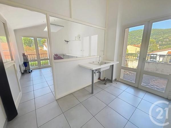 Maison à vendre  11 pièces - 218,29 m 2   AMELIE LES BAINS PALALDA  - 66