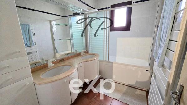 Pézenas : villa T7 de 143 m2