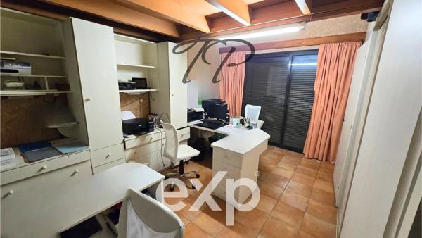 Pézenas : villa T7 de 143 m2