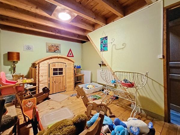 Maison en pierre de 200 m² au calme