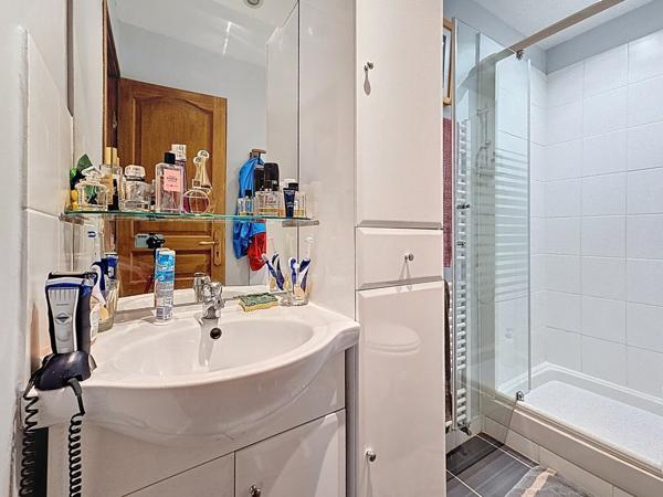 Maison en pierre de 200 m² au calme