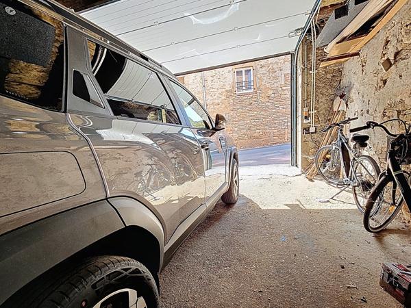 Maison en pierre de 200 m² au calme