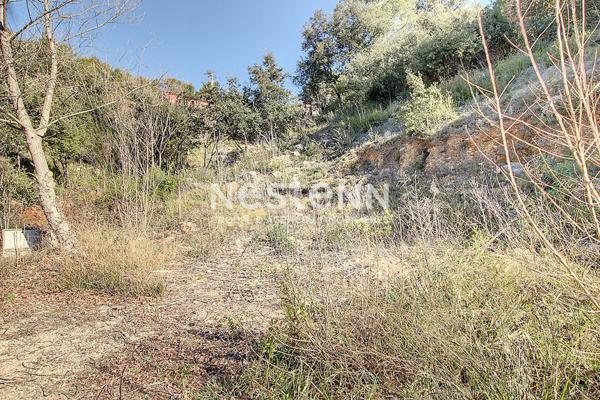 A VENDRE TARADEAU Terrain constructible de 657 m2