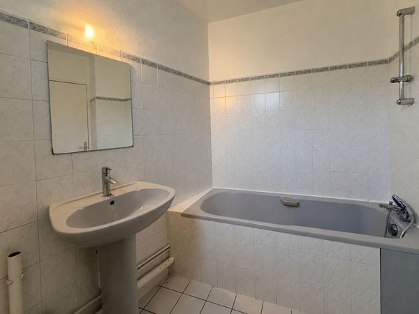 Dijon Toison d'Or  Bel appartement T3 de 69 m² avec terrasse