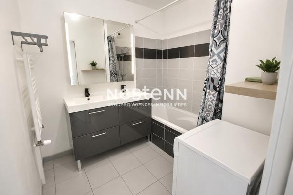 Appartement Venissieux 3 pièce(s) - Lumineux - Copropriete récente 2014 - RT2012 - Tramway T4 - Métro - Commerces - Ecoles