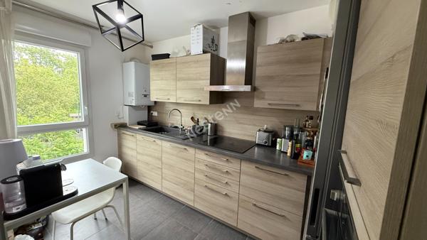 Appartement T2 Villeurbanne 69100 proche tête d'or,41m2, balcon à vivre, copropriété récente, possibilité garage .