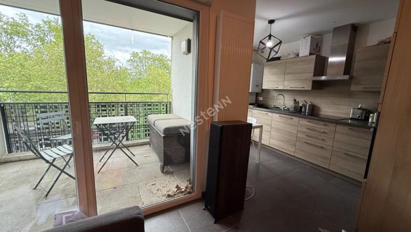 Appartement T2 Villeurbanne 69100 proche tête d'or,41m2, balcon à vivre, copropriété récente, possibilité garage .