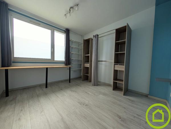 Appartement à VILLENEUVE D'ASCQ (59650)