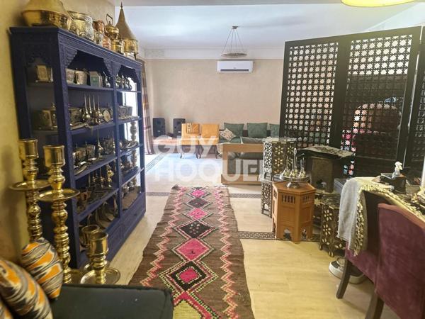 À vendre : Appartement spacieux de 3 pièces à Guéliz, Marrakech