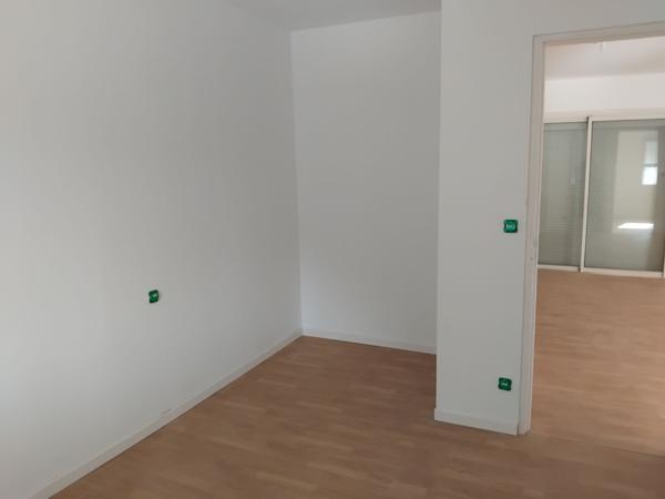 Appartement rénové 4 pièces avec grande terrasse et garage Le Grau-du-Roi (30240)