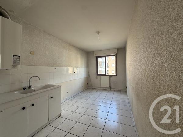 Appartement T4 à vendre  3 pièces - 79 m 2   VOIRON  - 38