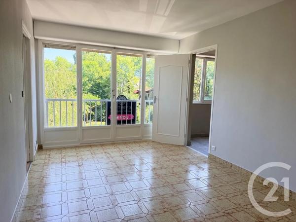 Appartement T4 à vendre  3 pièces - 79 m 2   VOIRON  - 38