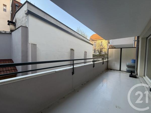 Appartement T4 à vendre  3 pièces - 79 m 2   VOIRON  - 38