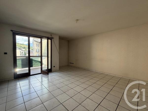 Appartement T4 à vendre  3 pièces - 79 m 2   VOIRON  - 38
