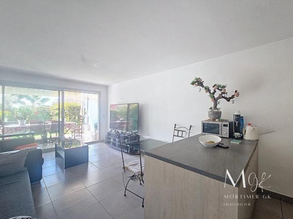 Appartement en rez-de-jardin à NICE CORNICHE FLEURIE (06200)
