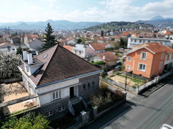 Maison La Glacière – 220 m² habitables – Jardin – 348 000 €
