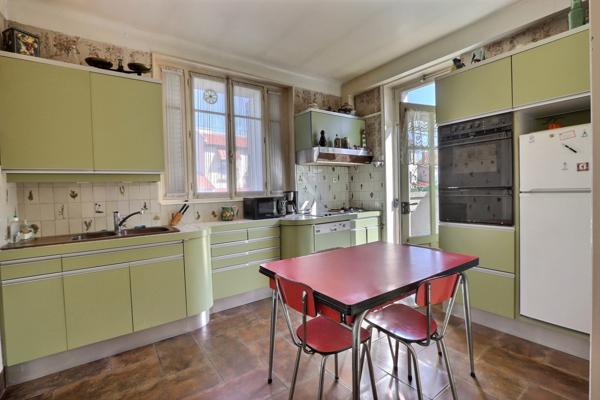 Maison La Glacière – 220 m² habitables – Jardin – 348 000 €