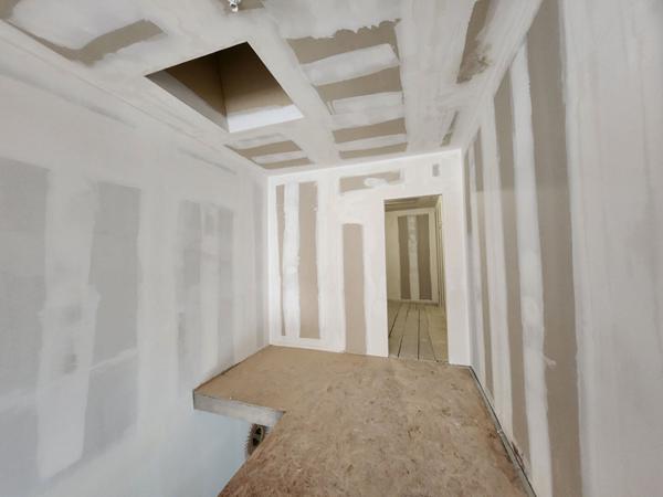 EXCLUSIVITE A SAINT SATURNIN LES AVIGNON - IMMEUBLE A VENDRE AVEC LOCAL COMMERCIAL AU REZ DE CHAUSSEE DE 40 M²+40 m² à l'étage