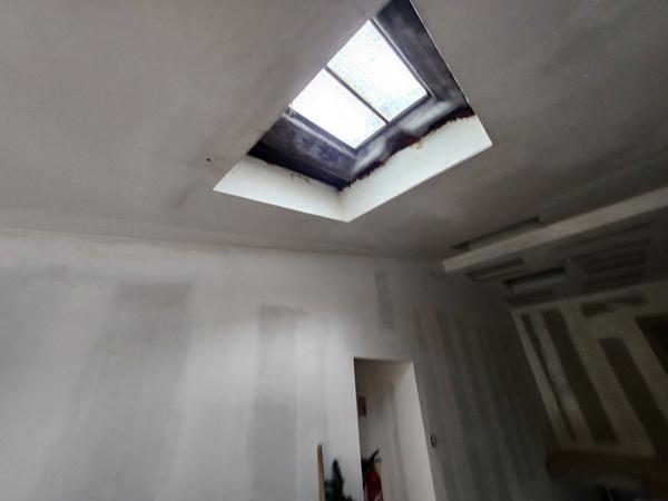 EXCLUSIVITE A SAINT SATURNIN LES AVIGNON - IMMEUBLE A VENDRE AVEC LOCAL COMMERCIAL AU REZ DE CHAUSSEE DE 40 M²+40 m² à l'étage