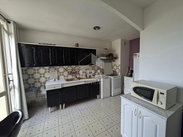 A VENDRE APPARTEMENT TYPE 3 T3 ST BARTHELEMY  BALCON ARBORE GARDIEN 13014 PARKING