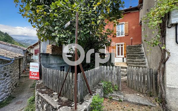 Maison à vendre    5 pièces •  Barnas