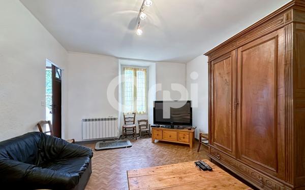 Maison à vendre    5 pièces •  Barnas