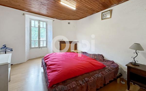 Maison à vendre    5 pièces •  Barnas