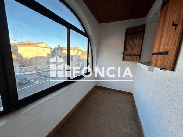 Location Appartement 2 pièces 52.15 m² - 2 PLACE DU REVELLIN Saint Pons La Calm 30330