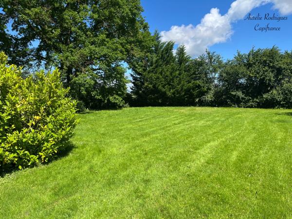 Dpt Ain (01), à vendre proche de CHATILLON SUR CHALARONNE terrain - Terrain de 826,00 m²