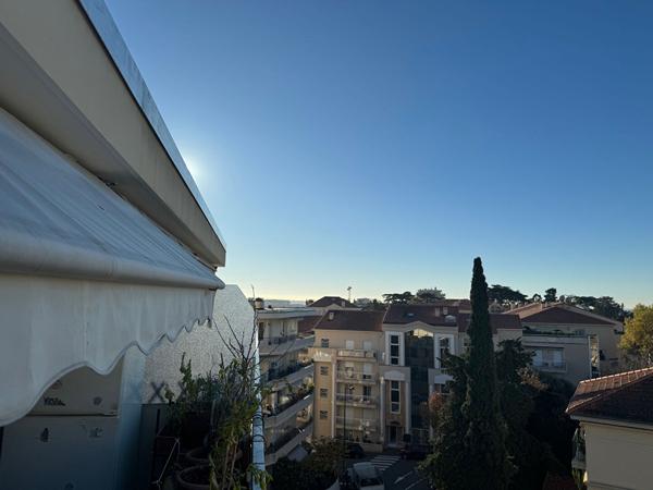 Appartement Cannes 1 pièce(s) dernier étage vue dégagée - CANNES