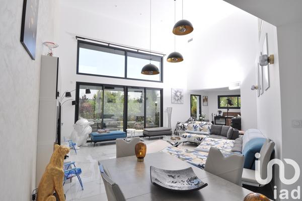 Maison à vendre 5 pièces 246 m² Clarensac