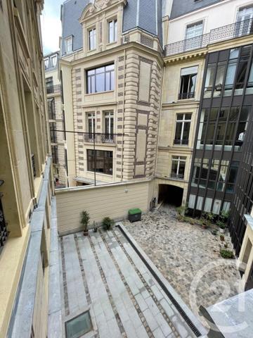 Appartement F2 à vendre  2 pièces - 47 m2 PARIS - 75008