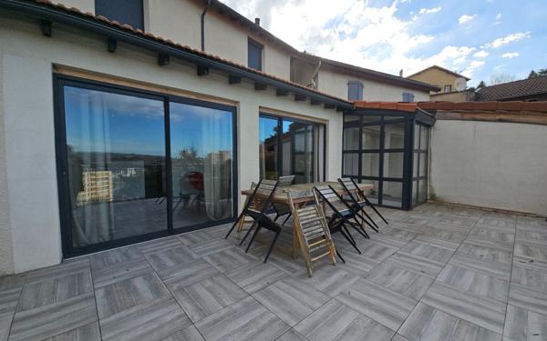 Maison à vendre    5 pièces •  Saint-Étienne