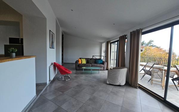 Maison à vendre    5 pièces •  Saint-Étienne