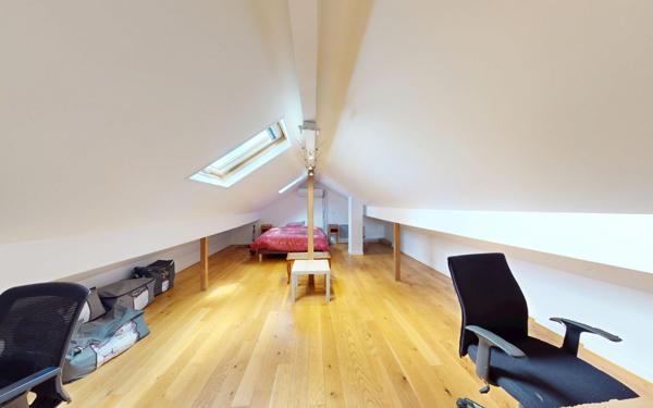 Appartement à vendre    4 pièces • 115,03 m2 Asnières-sur-Seine