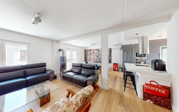 Appartement à vendre    4 pièces • 115,03 m2 Asnières-sur-Seine