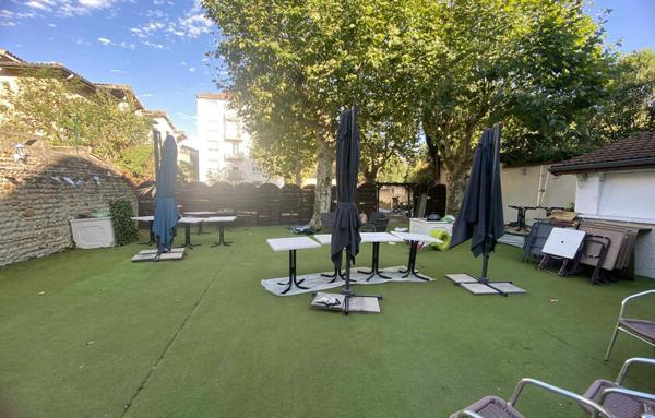 Fonds De Commerce de 117 m²