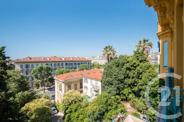 Appartement T4 à vendre  4 pièces - 190,28 m 2   BEAULIEU SUR MER  - 06
