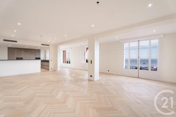 Appartement T4 à vendre  4 pièces - 190,28 m 2   BEAULIEU SUR MER  - 06