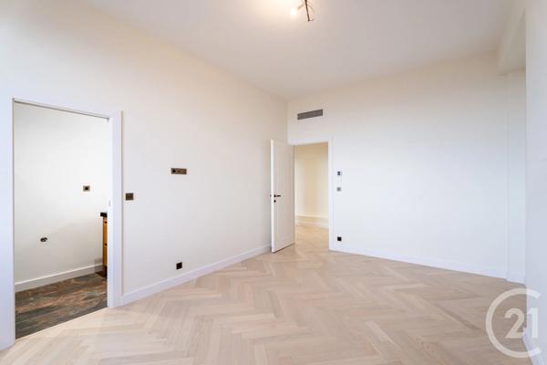 Appartement T4 à vendre  4 pièces - 190,28 m 2   BEAULIEU SUR MER  - 06