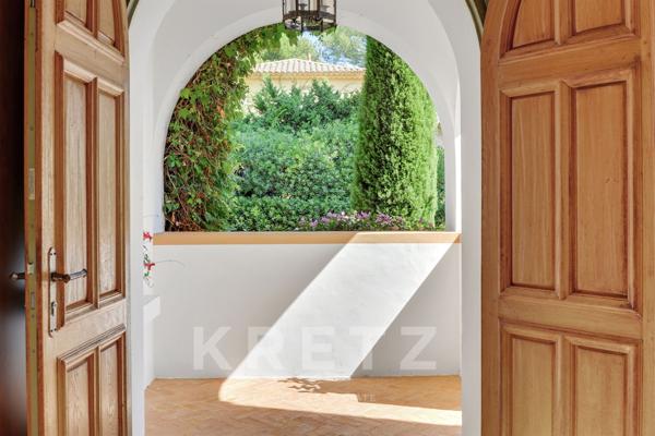 CAP D'ANTIBES - Propriété Familiale à pied des plages